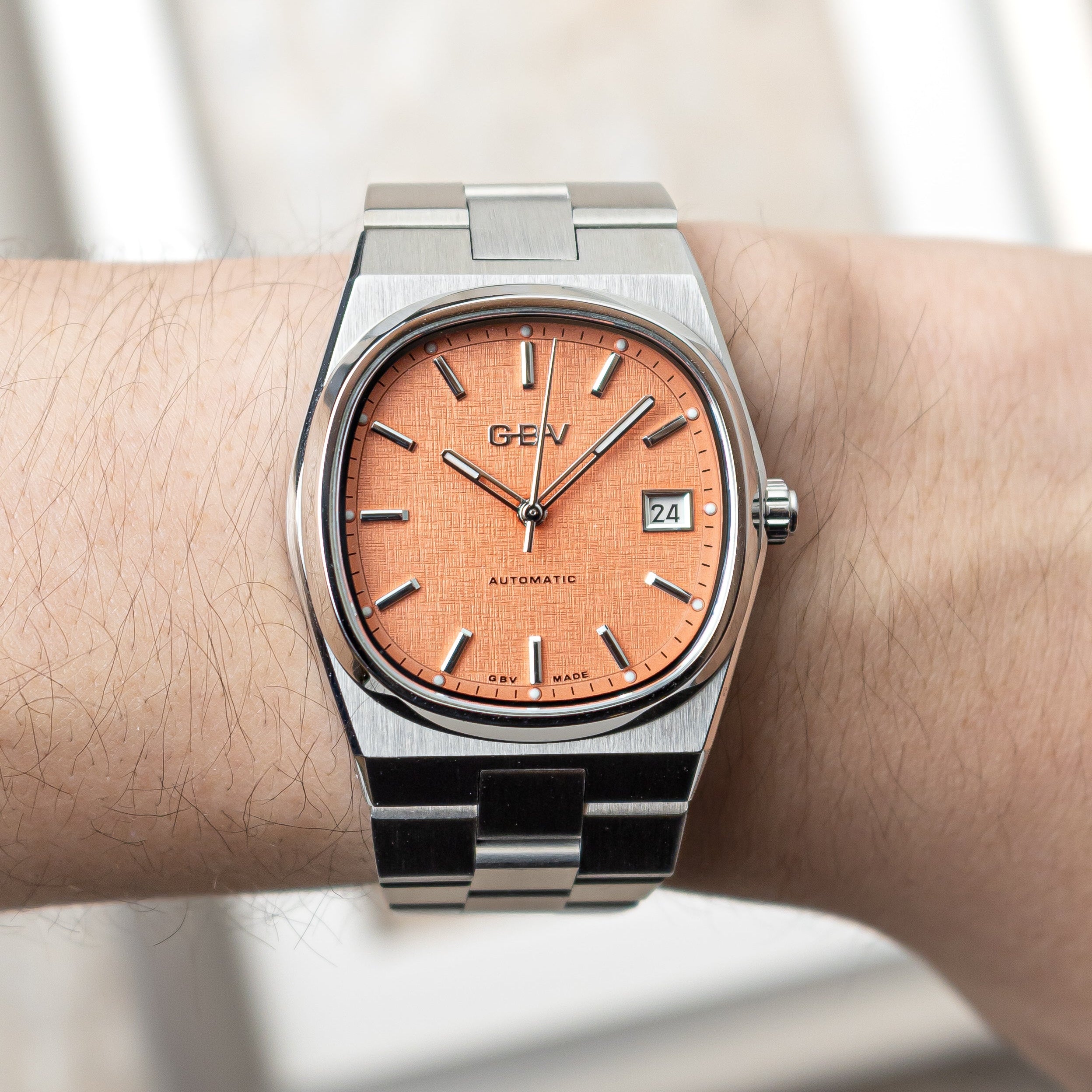 CRT36 Retro watch - Salmon