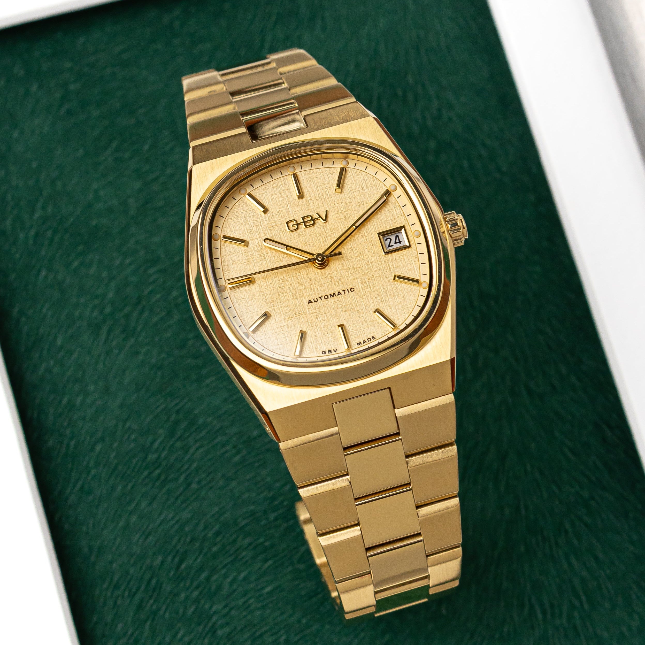 CRT36 Retro watch - PVD Gold